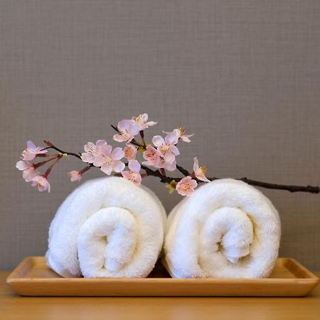Cherry Blooming Tokyo- All Suite Boutique Hotel 东京伊樱里-中央区全套房艺术酒店 Ngoại thất bức ảnh