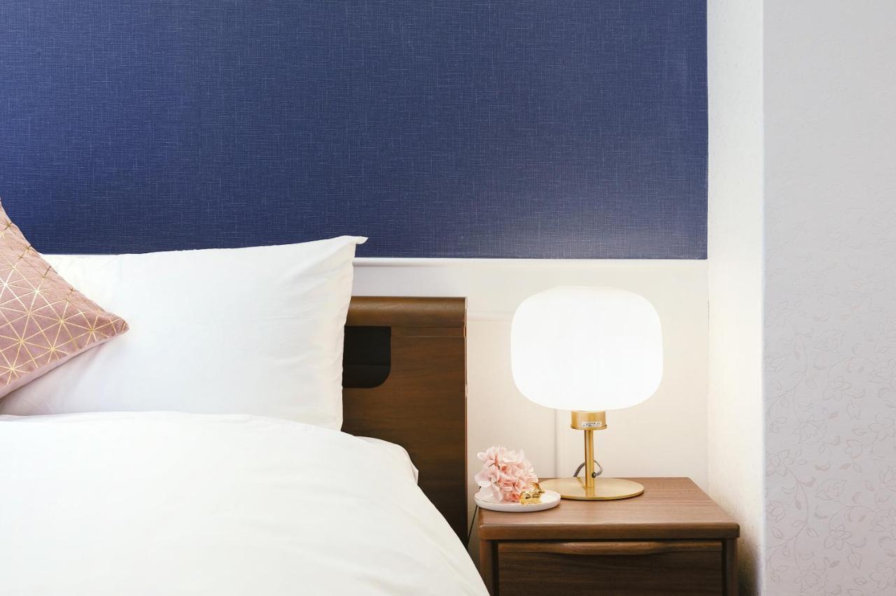 Cherry Blooming Tokyo- All Suite Boutique Hotel 东京伊樱里-中央区全套房艺术酒店 Ngoại thất bức ảnh